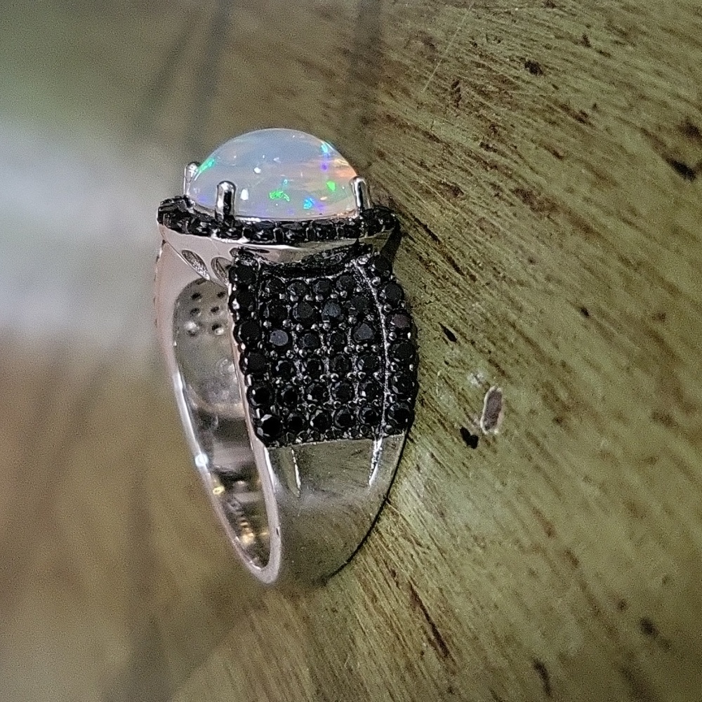Rare Genuine Opal Ring - Picture 3 of 4